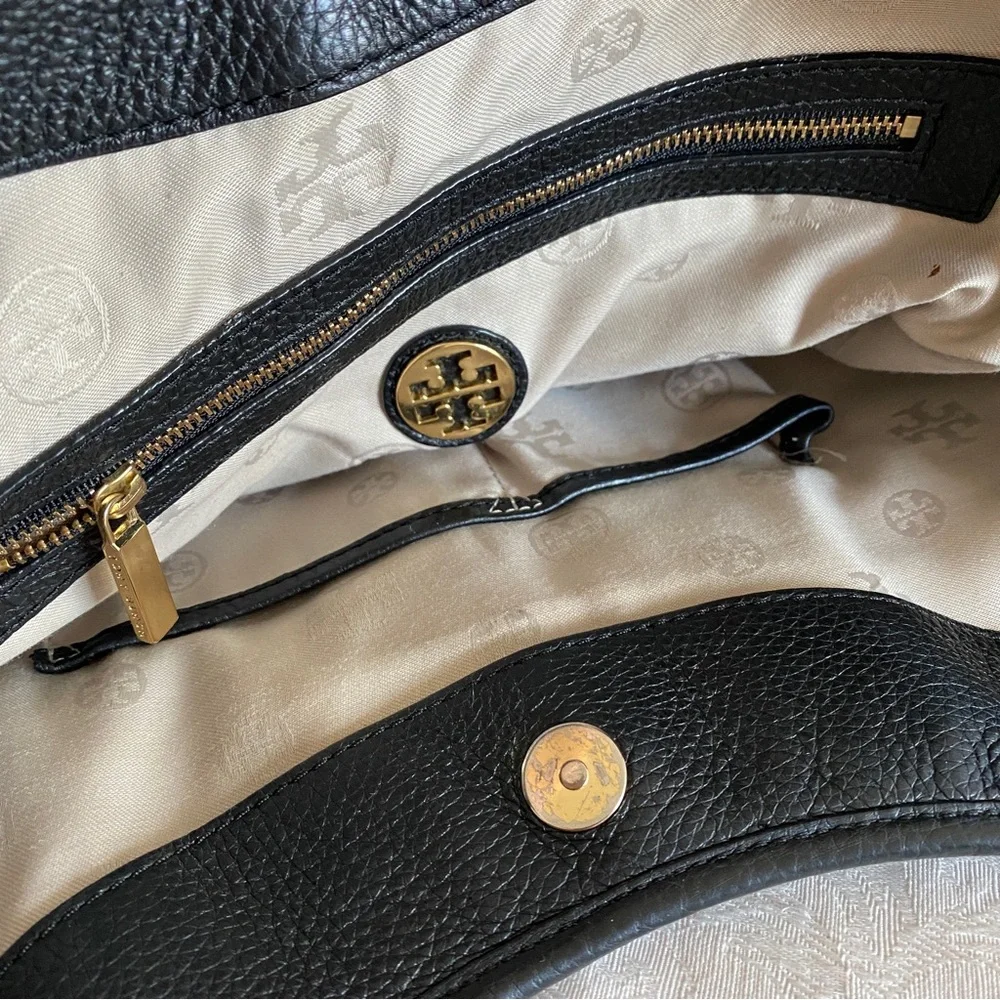 Tory Burch approximately 13x4x10